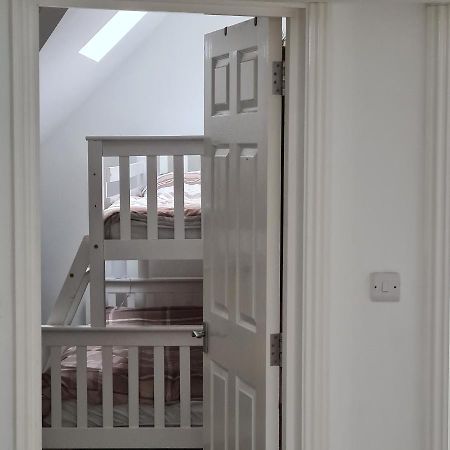 2-Bed Loft Apartment For 5Ppl With Private Parking بيكنهام المظهر الخارجي الصورة
